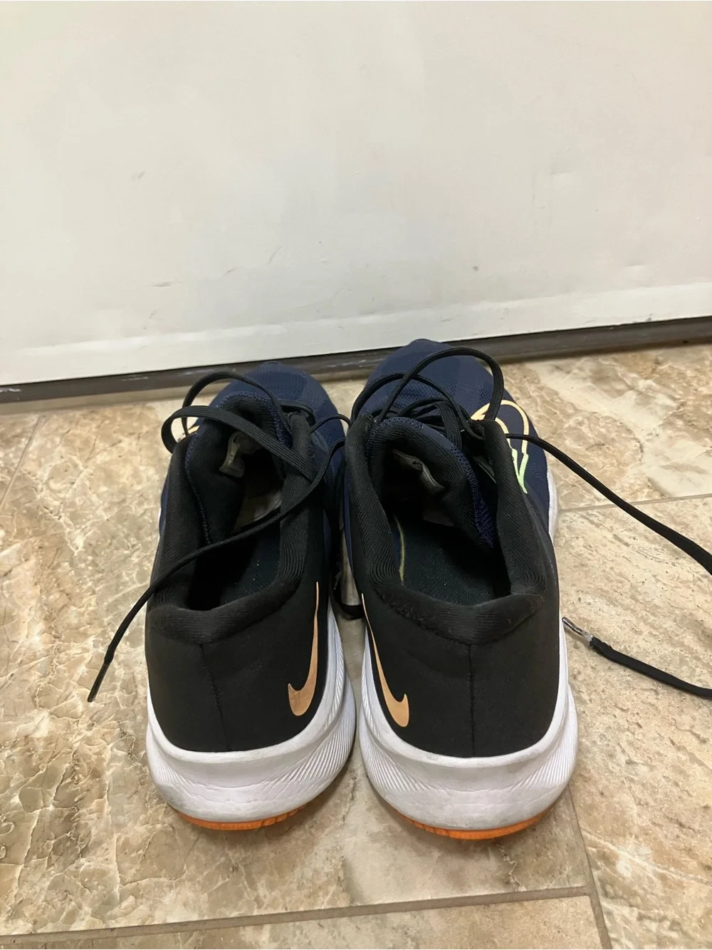 Nike Quest 6